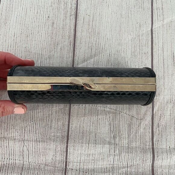Clutch snake print with latch close top clutch 6”x3” black & grey - Picture 4 of 9